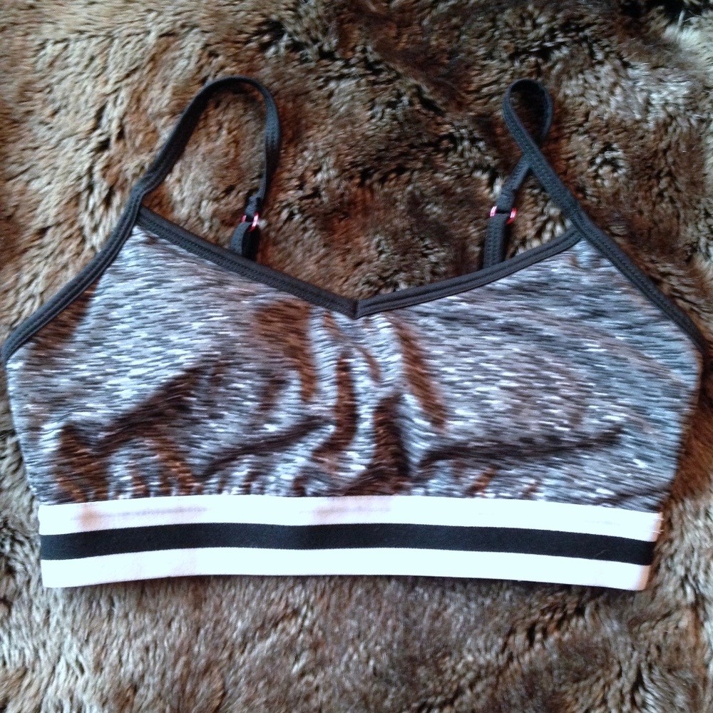 SO Sports Bra